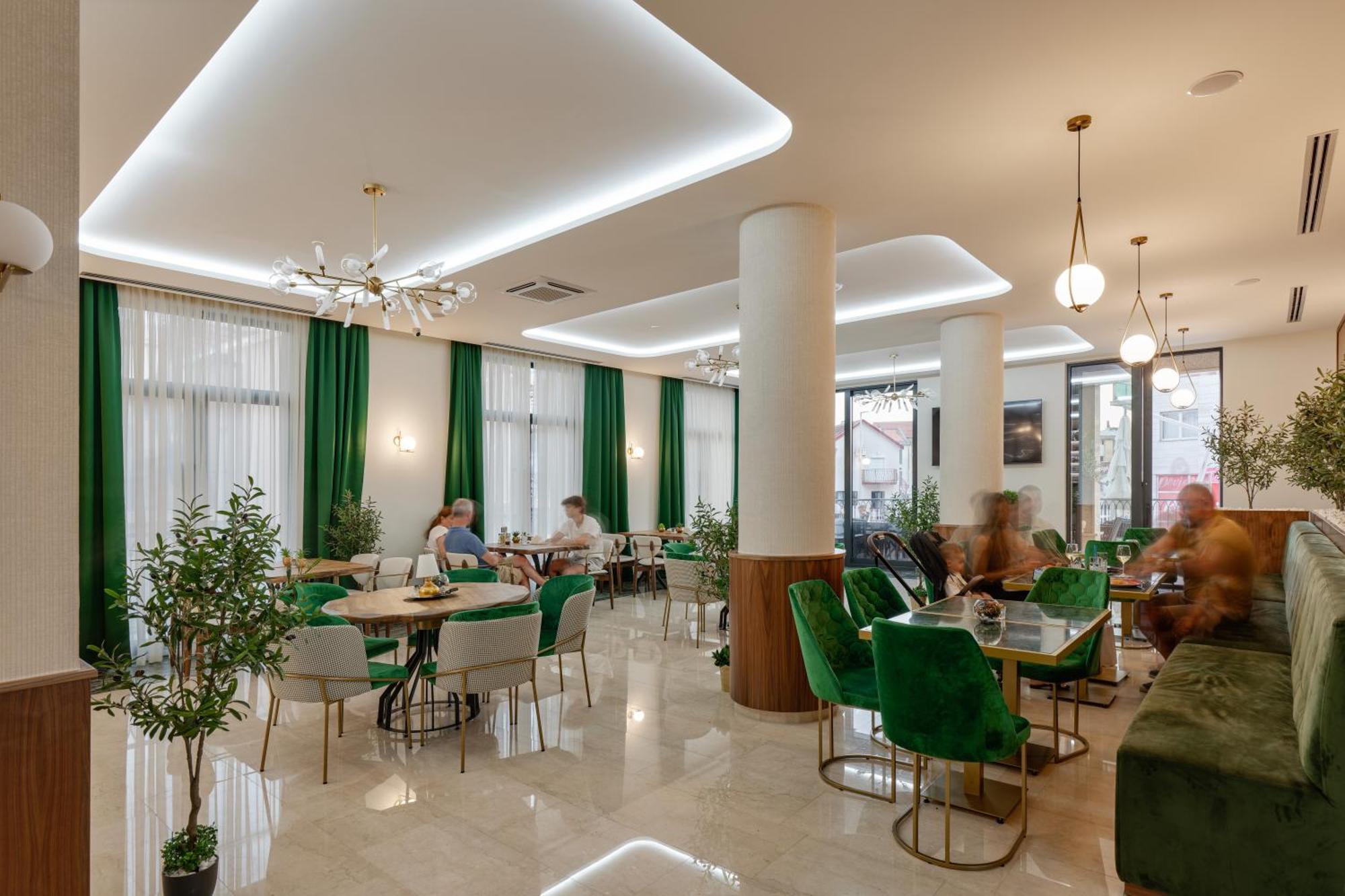 Hotel Diplomat By Aycon Будва Экстерьер фото