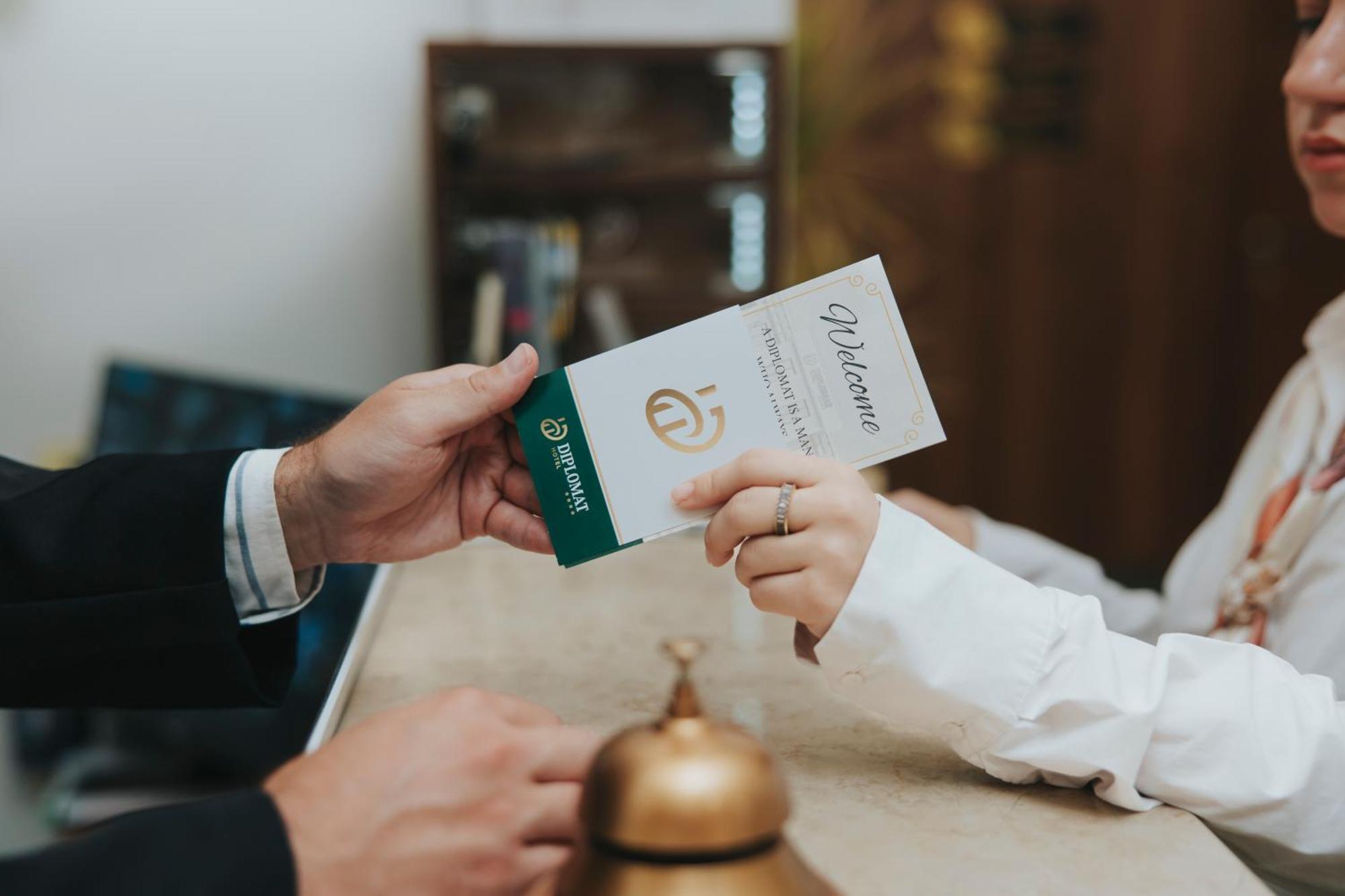 Hotel Diplomat By Aycon Будва Экстерьер фото